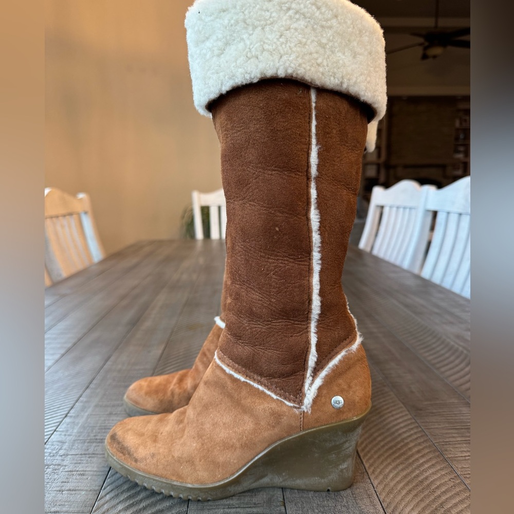 UGG Sandra Chestnut Shearling Wedge Boots Women’s Size 7